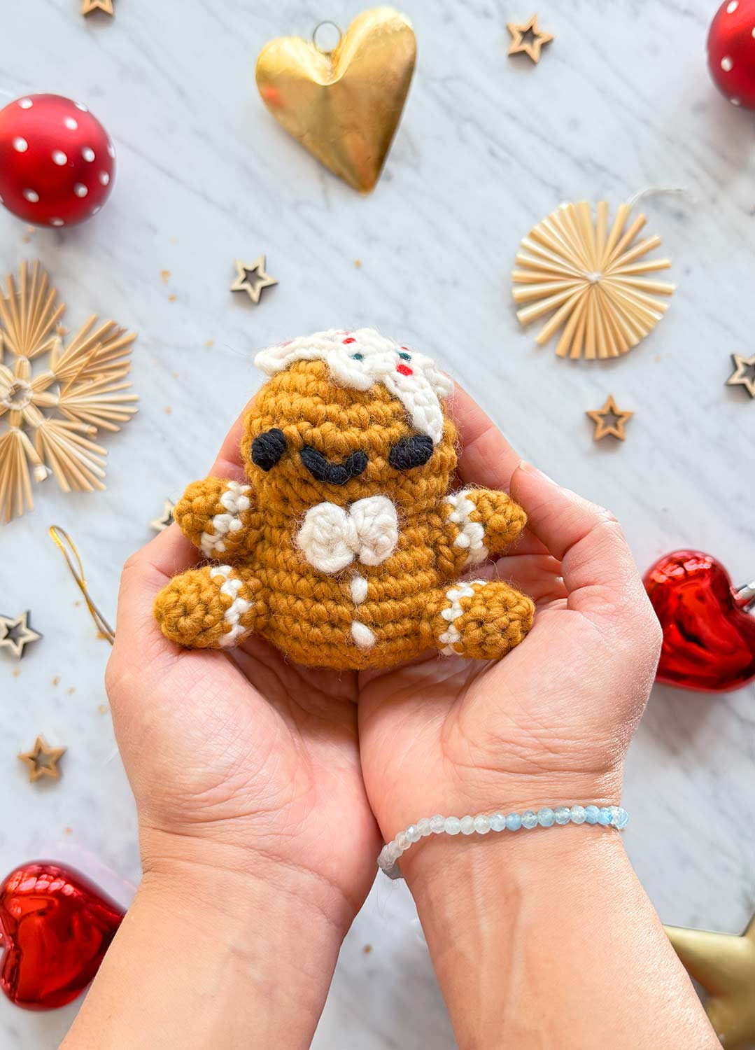 Gerry the Gingerbread Man Free Pattern x @knottrying