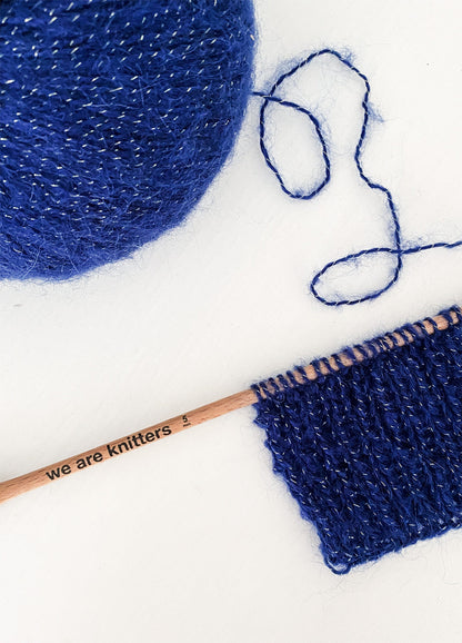 The Bling Bling Yarn Navy Blue – We are knitters